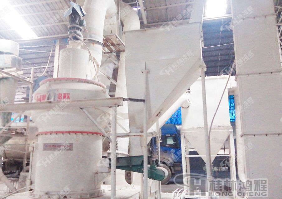 白云石雷蒙磨，白云石磨粉機，白云石破碎機，出粉細(xì)度達(dá)80-600目