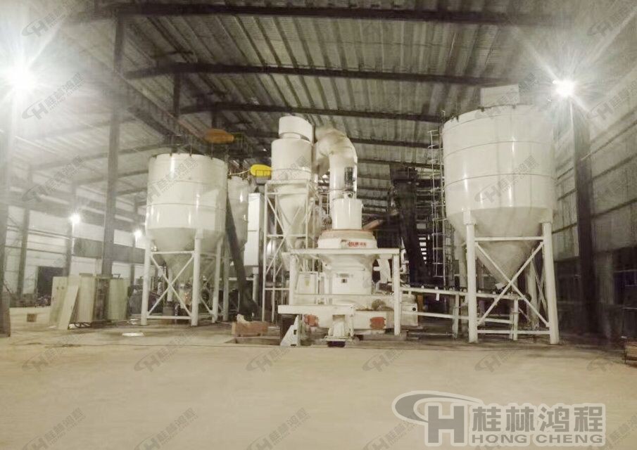 石墨磨粉機，石墨雷蒙磨，石墨雷蒙機，600目石墨粉設備，HC1700擺式磨粉機
